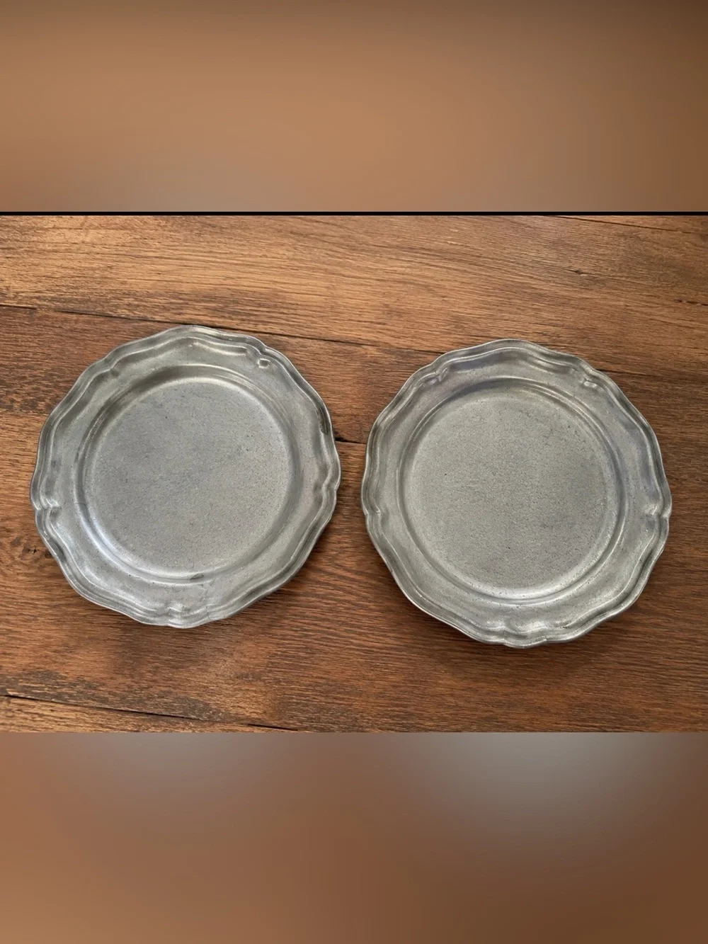 Vintage Pewter Look Tavern 2 Plates Wilton USA.